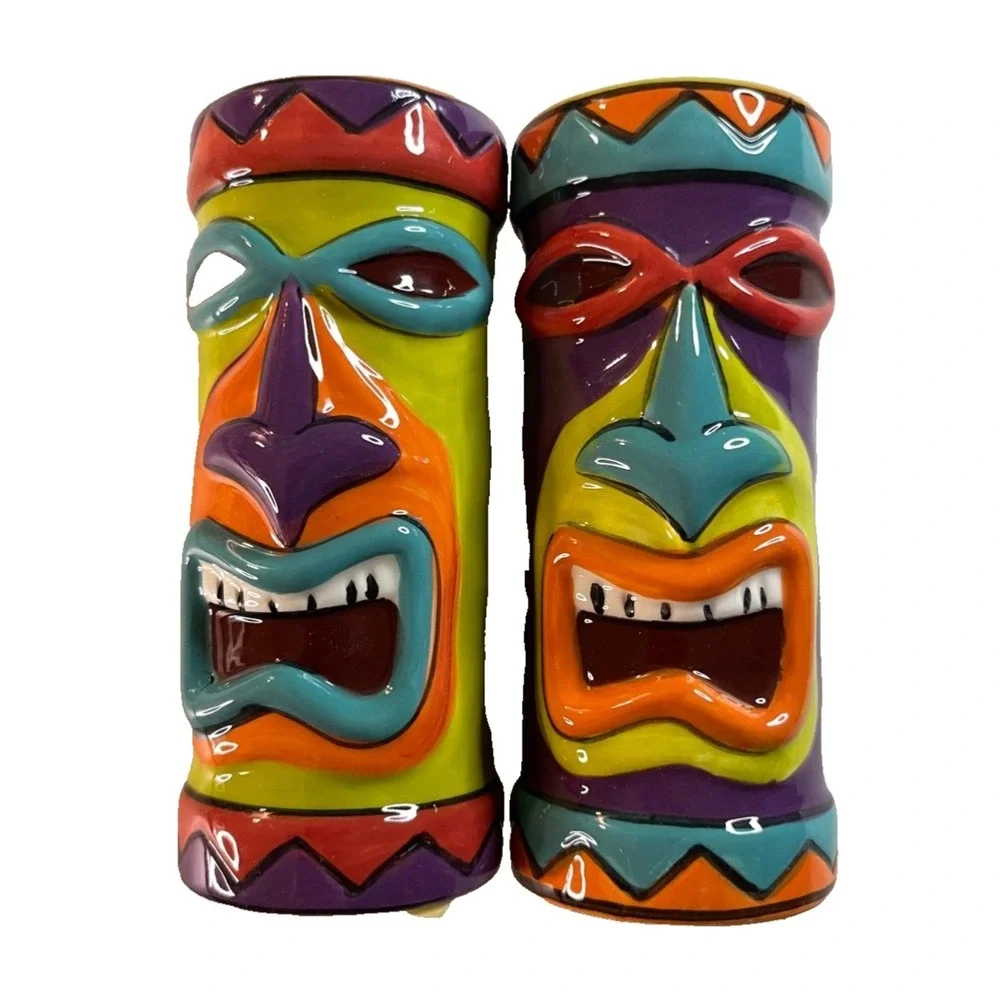 Clay Art Tiki Salt and Pepper Shakers Set In Box Unused Small bottom chip on one